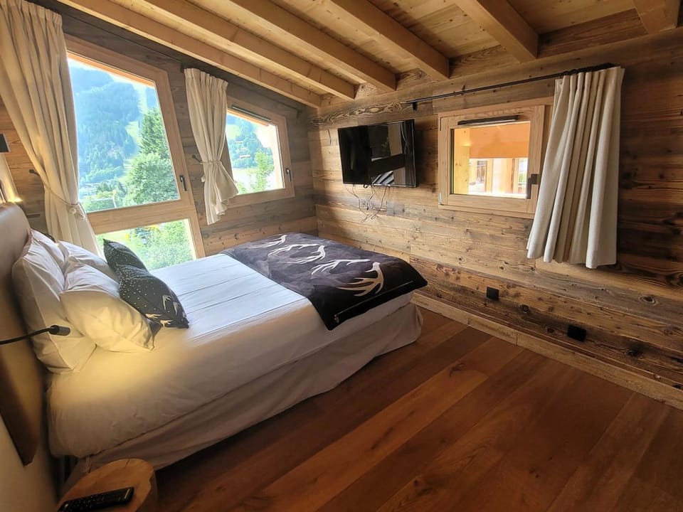 Chalet de luxe aux Gets avec jacuzzi et animaux admis, proche pistes - FR-1-598-89 Chalet in Les Gets