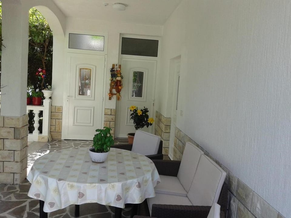 Property building, Balcony/Terrace