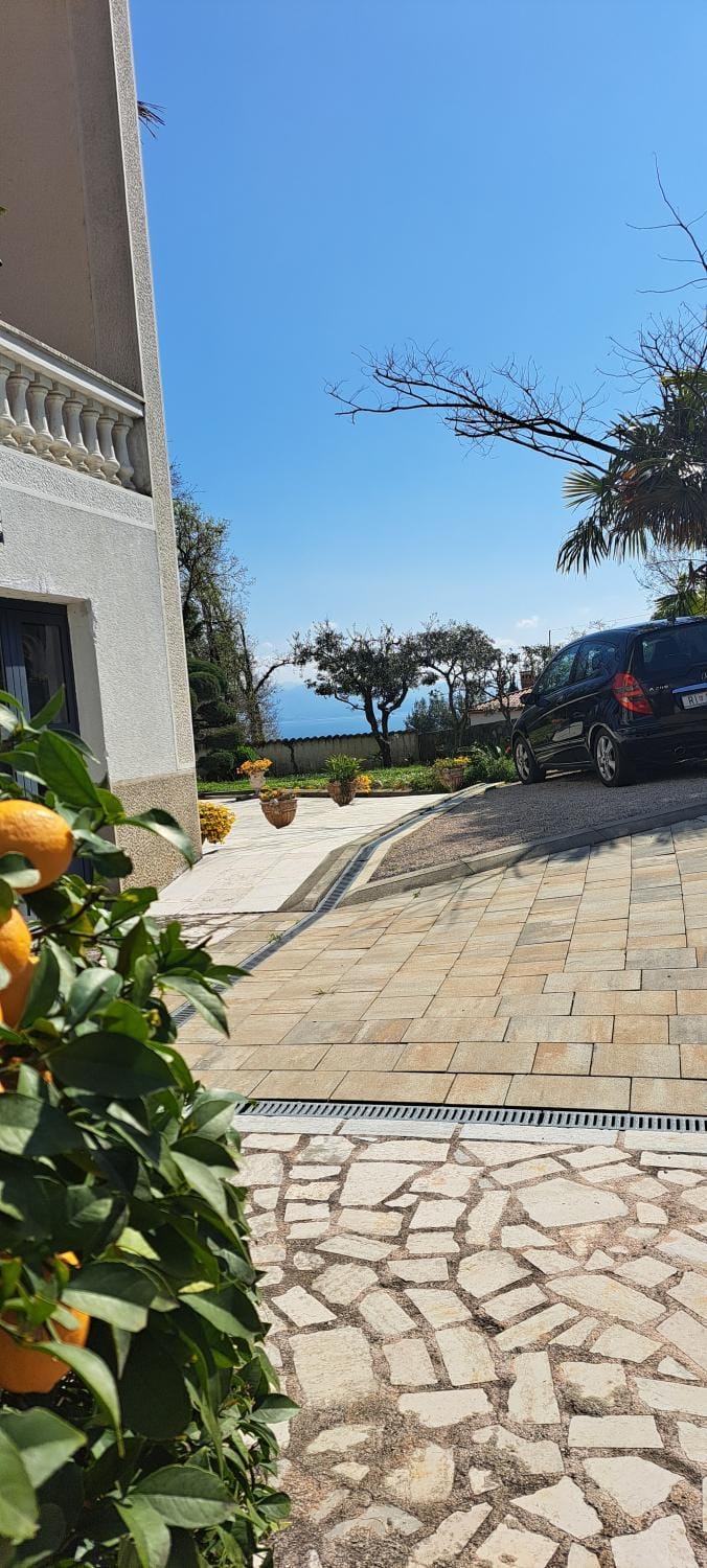 Sea view, Parking