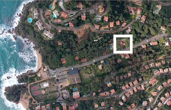 Beach, Street view