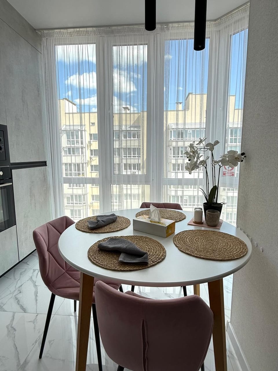 Seating area, Dining area