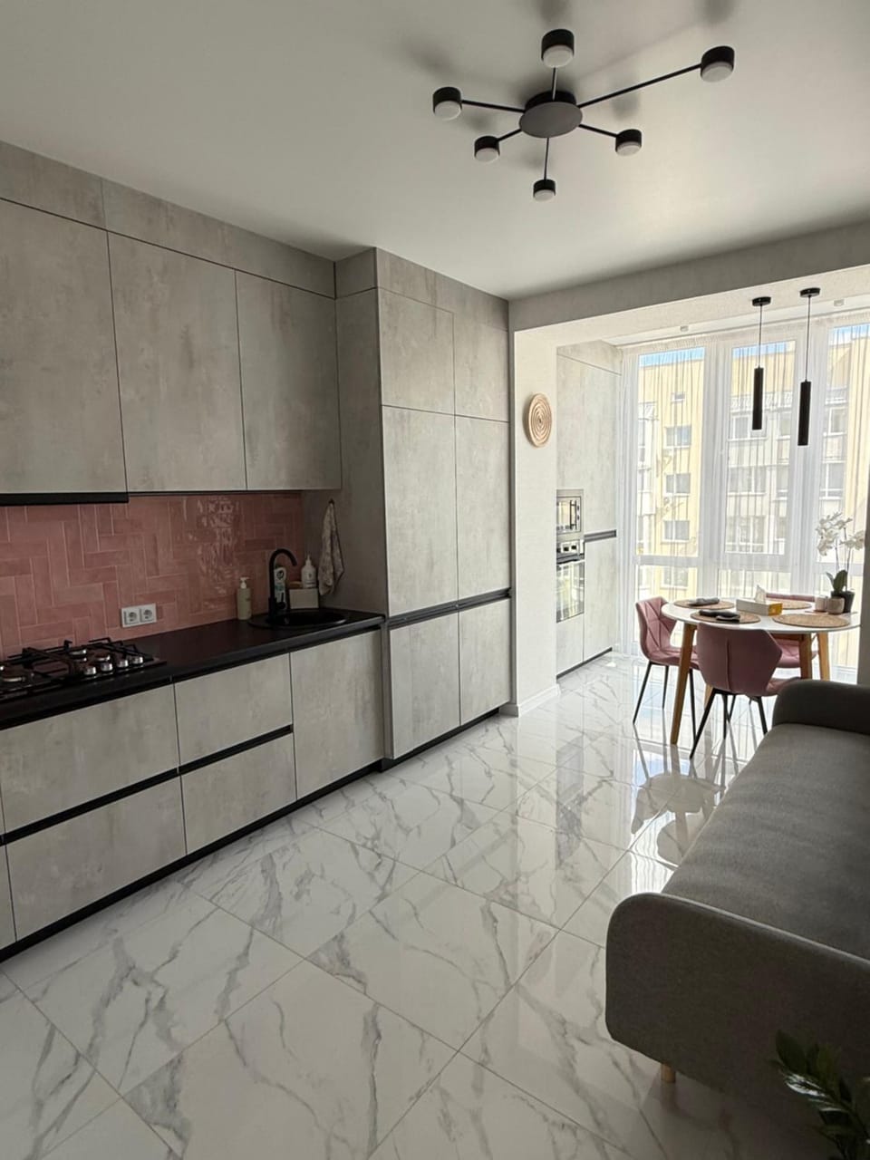 Kitchen or kitchenette, Dining area, stove