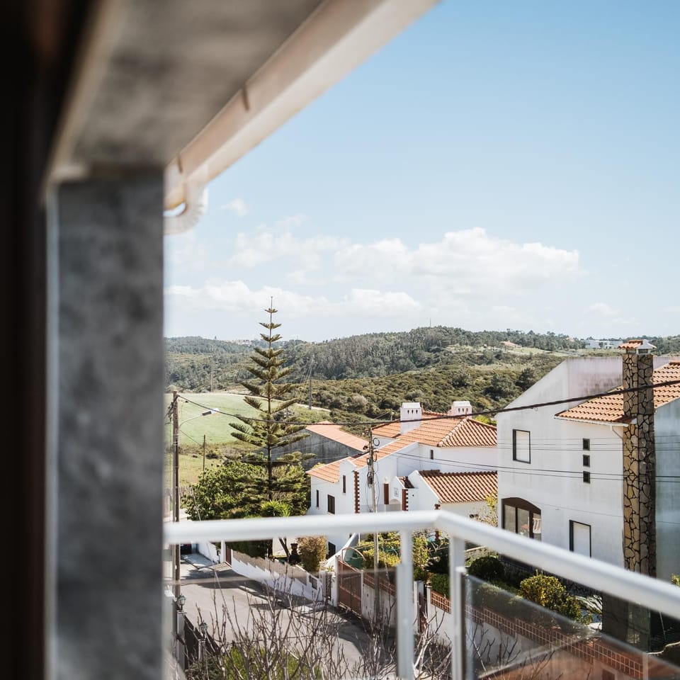 Neighbourhood, Balcony/Terrace, Street view