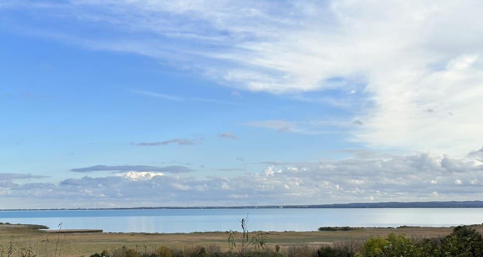 View (from property/room), Lake view, Landmark view