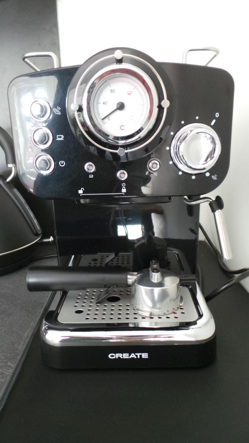 Coffee/tea facilities, Kitchen or kitchenette