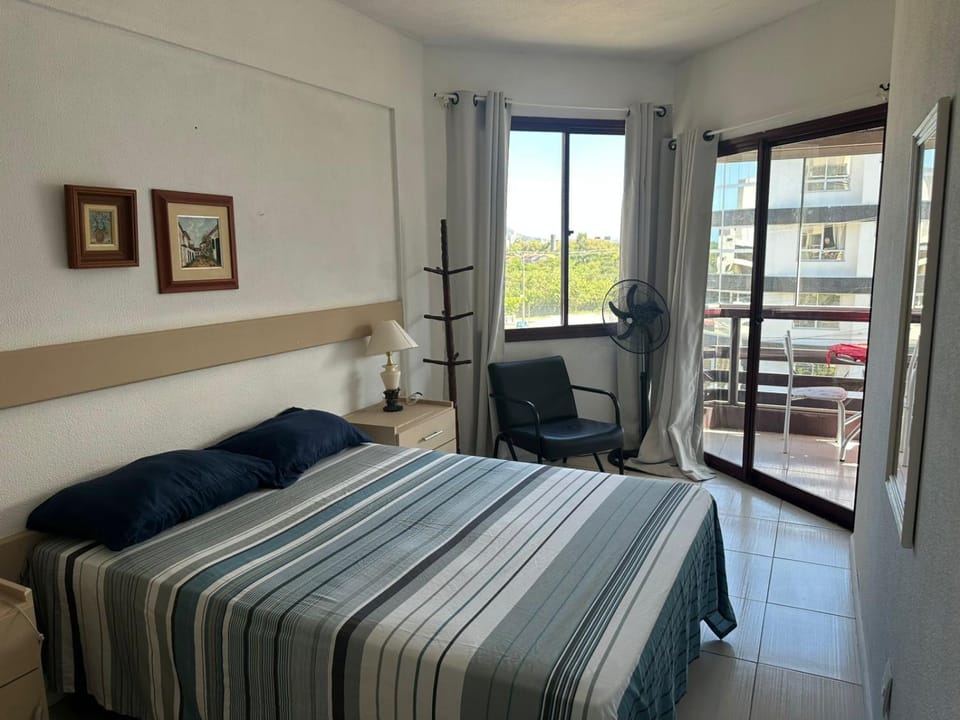 Apartamento com piscina para 4 pessoas a 50m da Praia dos Ingleses Apartment in Florianopolis