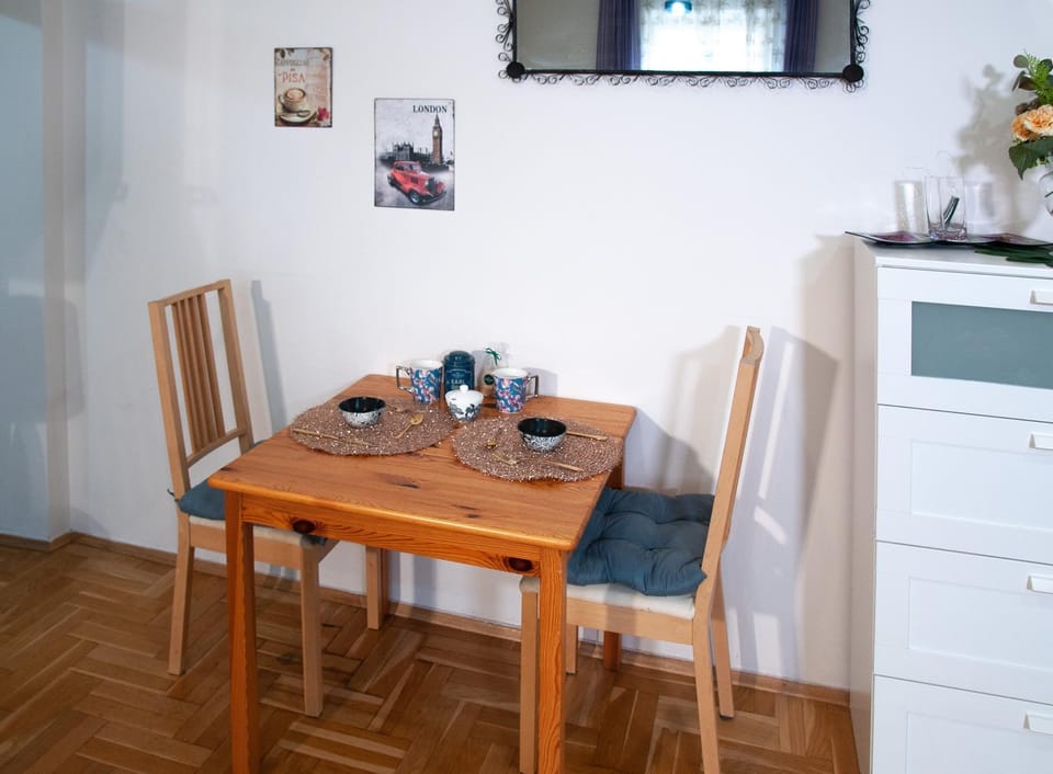 Cozy Apartament Rachel-Near Rynek Netflix Apartment in Krakow
