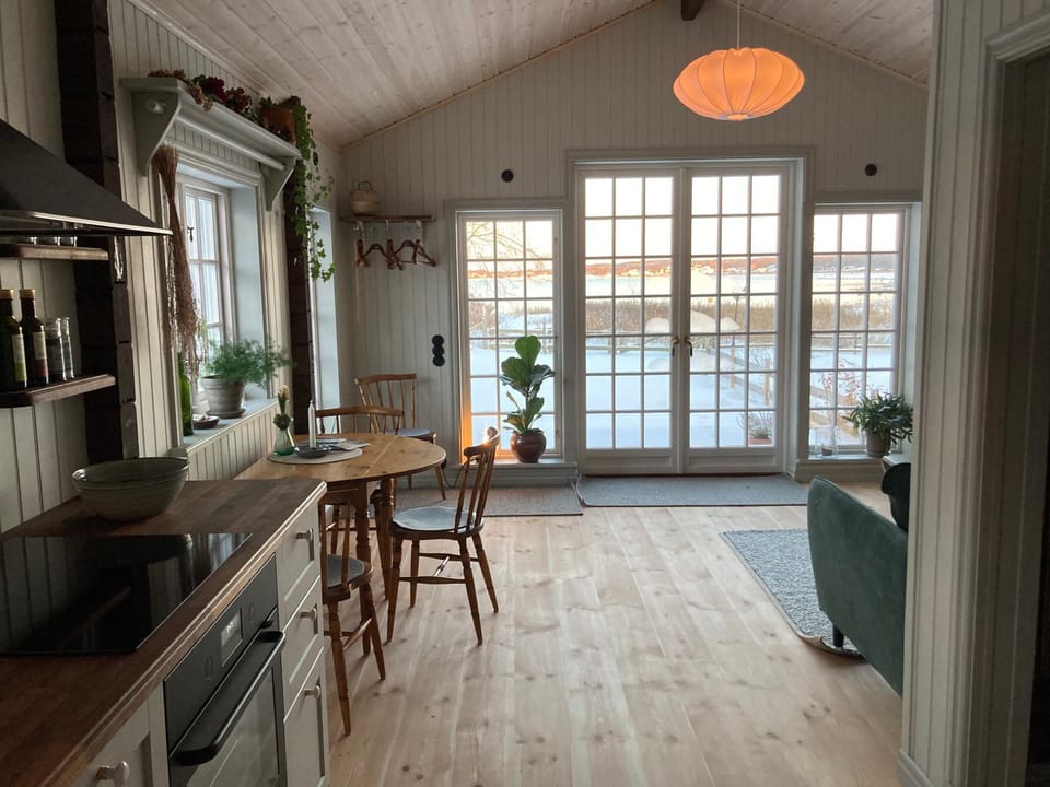 Sjöstugan Vallersvik House in Västra Götaland County