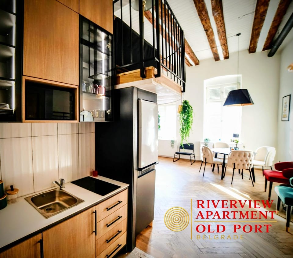 Coffee/tea facilities, Kitchen or kitchenette, Dining area