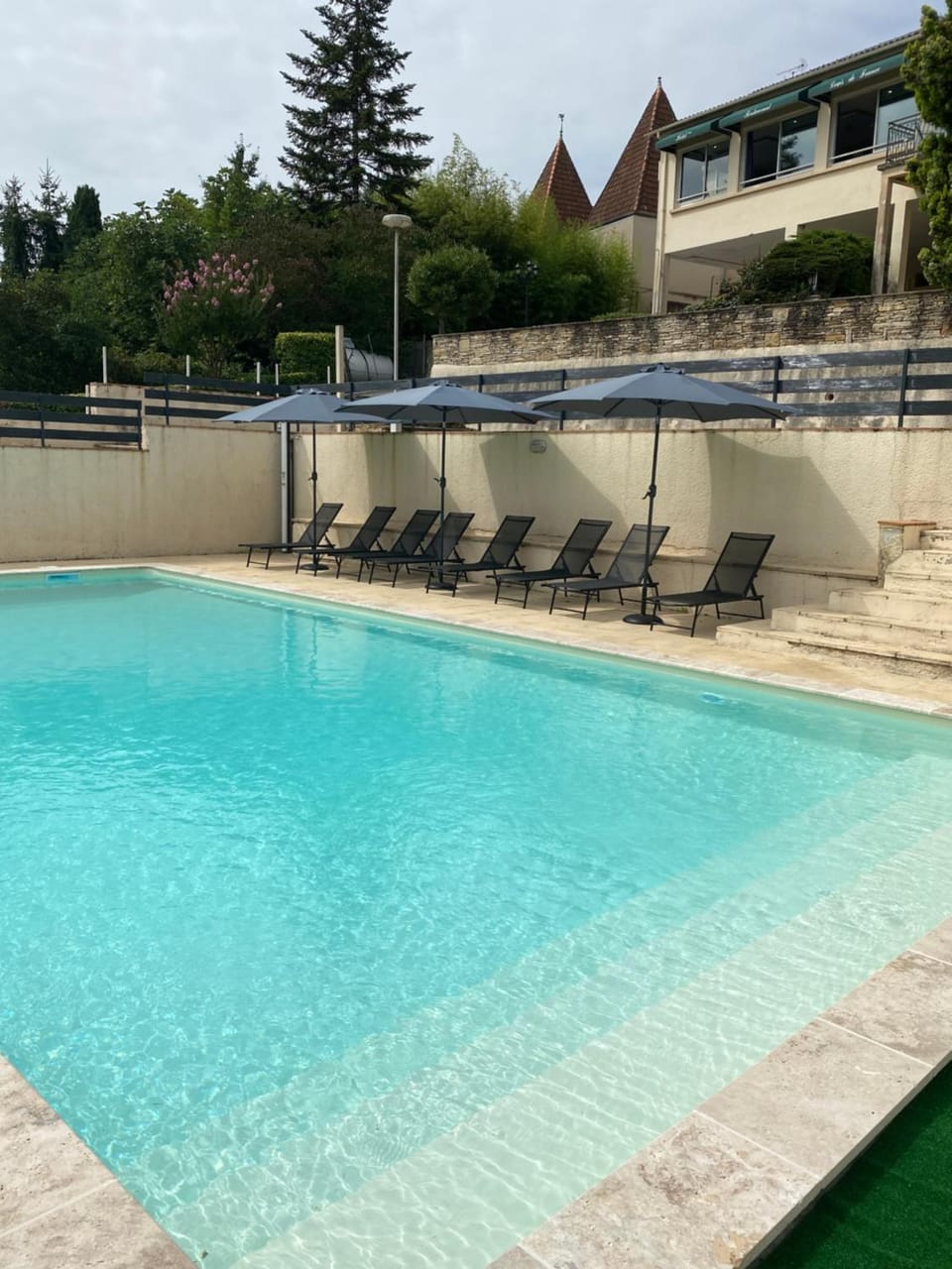 Swimming pool, Swimming pool