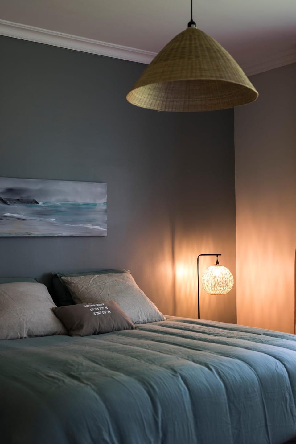 Bed, Decorative detail, Decorative detail, Bedroom