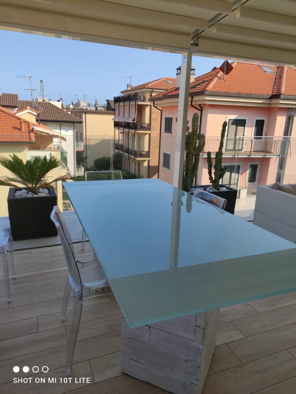 Appartamento Spotorno con ampio terrazzo attrezzato anche con angolo cottura Apartment in Spotorno