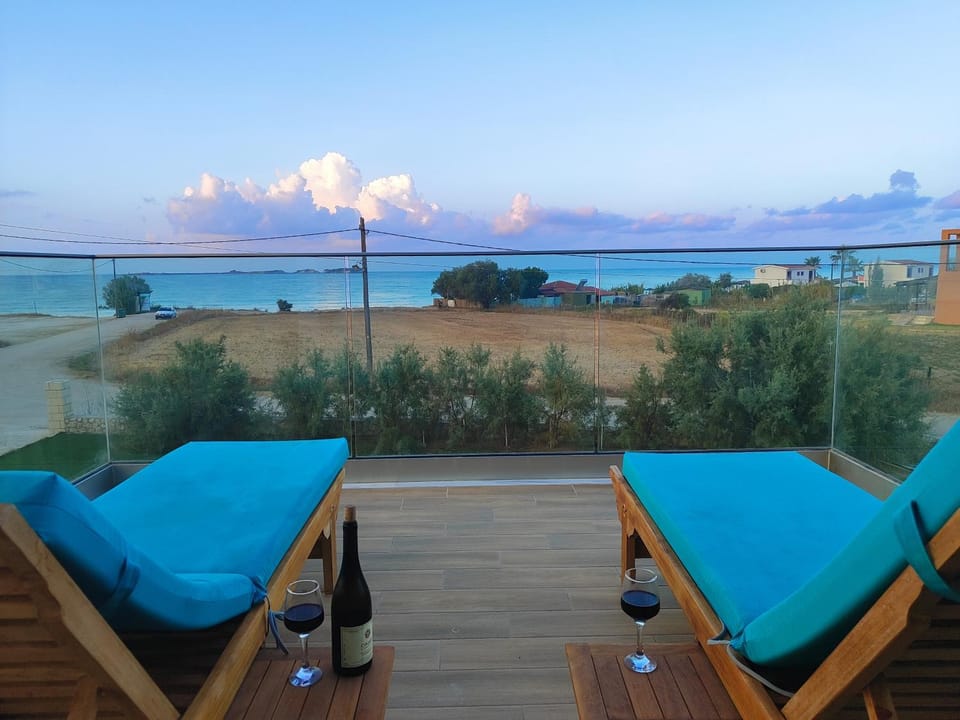 Balcony/Terrace, Garden view, Landmark view, Sea view