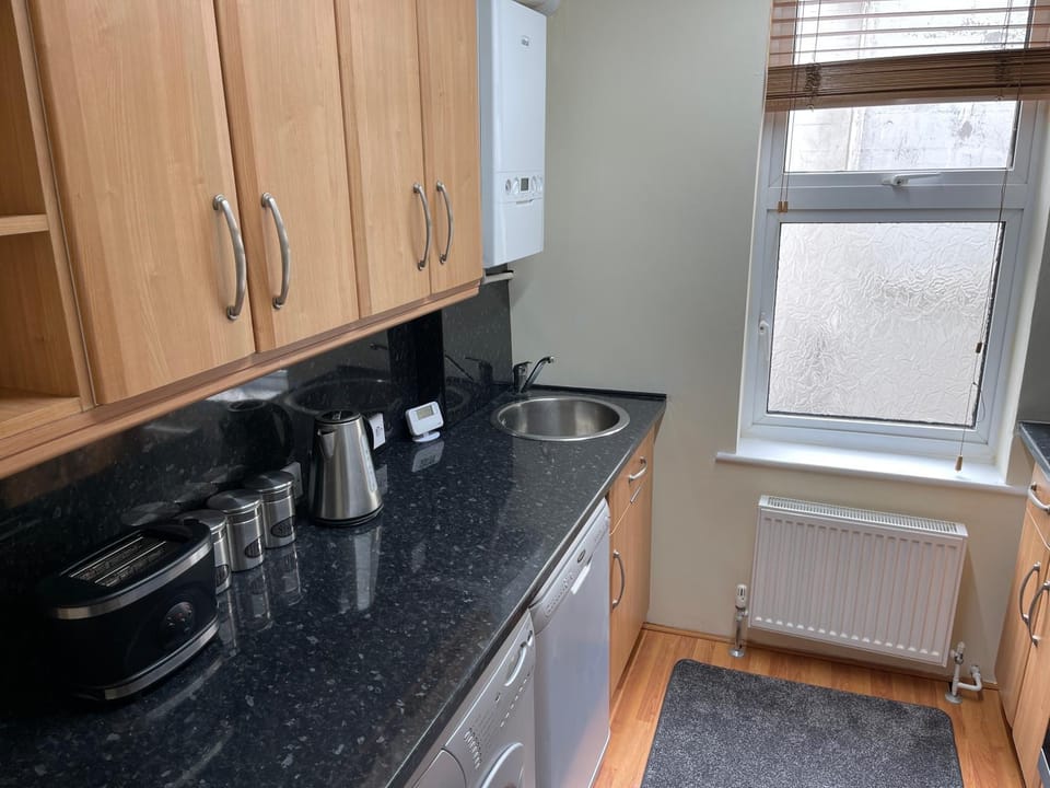 HARBOUR VIEW HOLIDAY LET - Entire 3 Bedroom Maisonette With Spectacular Harbour And Sea Front Views Sleeps 5 Apartment in Bridlington