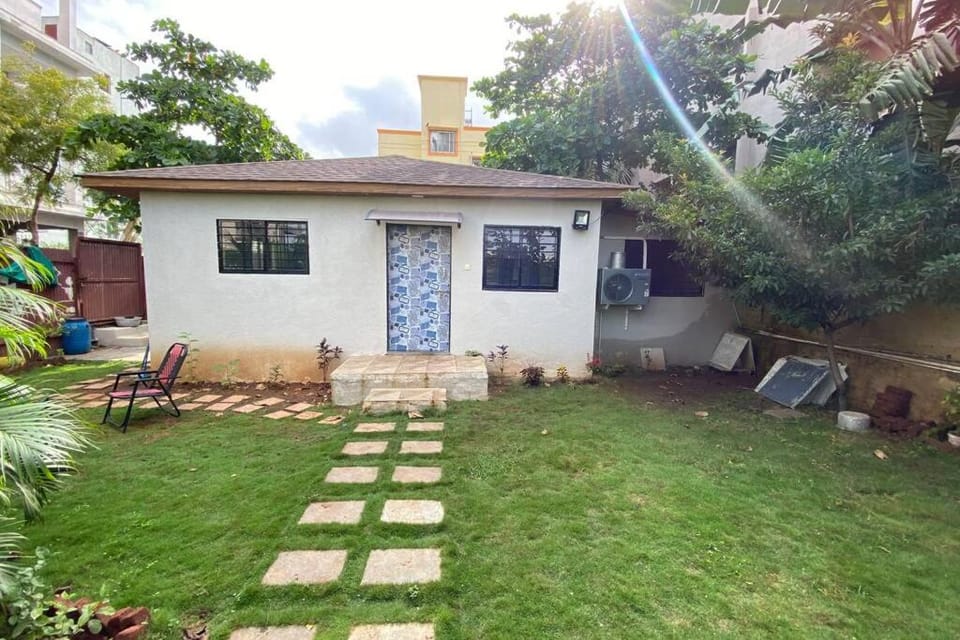 Property building, Garden