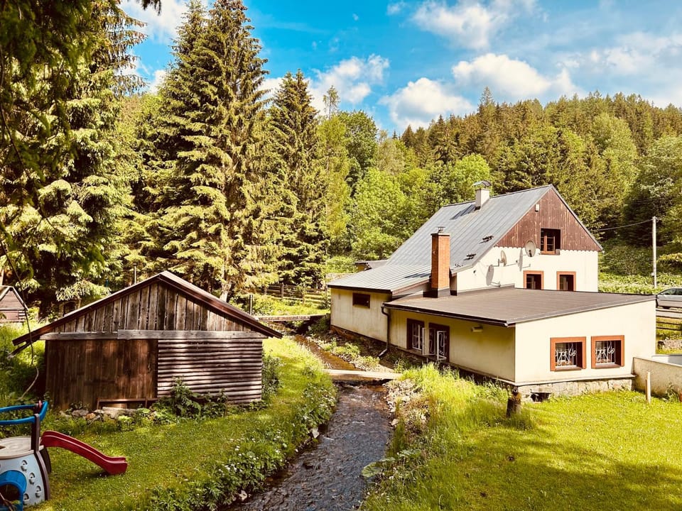 Paprsek - Chalupa V Medvědí rokli - Bärengraben Chalet in Lower Silesian Voivodeship