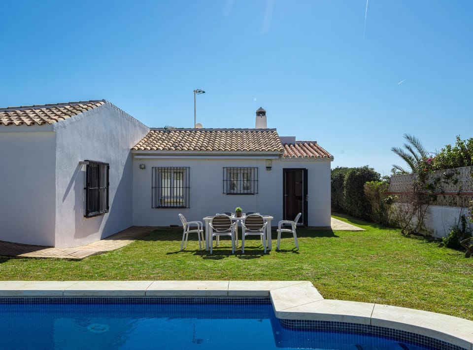 Charming Villa on the seafront Villa in Marbella