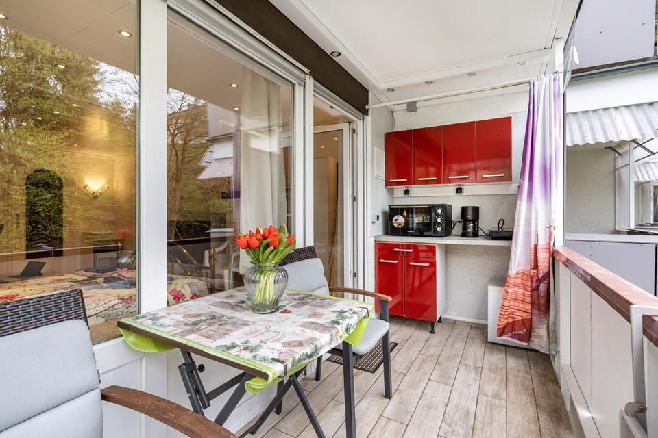 Property building, Kitchen or kitchenette, Living room