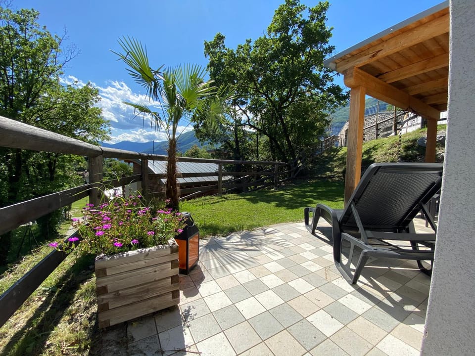 Patio, Garden, Balcony/Terrace