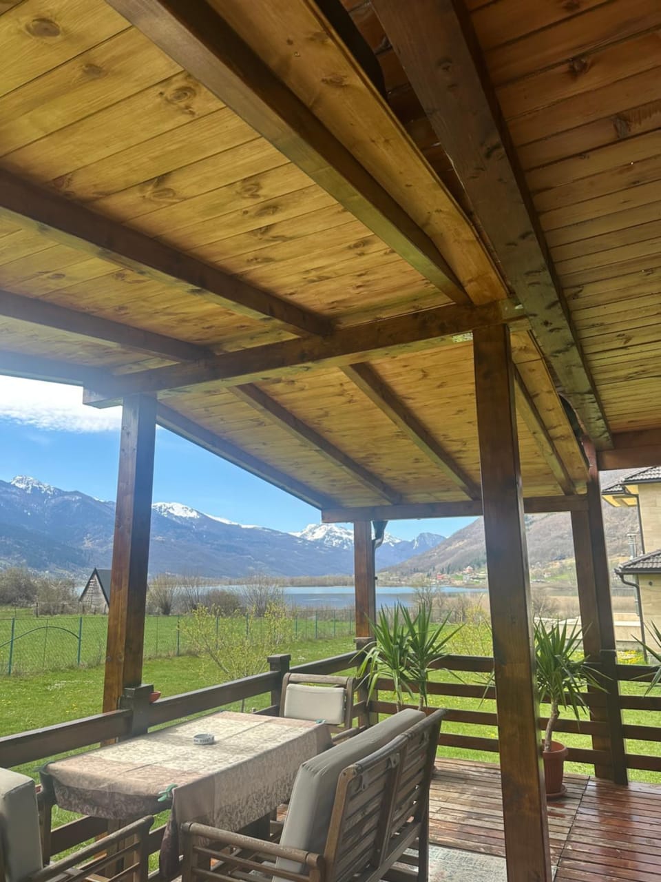 The Lake Breeze Bay House in Montenegro