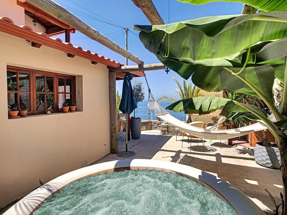 Garden, View (from property/room), Balcony/Terrace