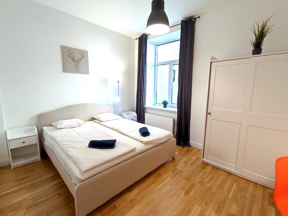 Bed, Bedroom, wardrobe