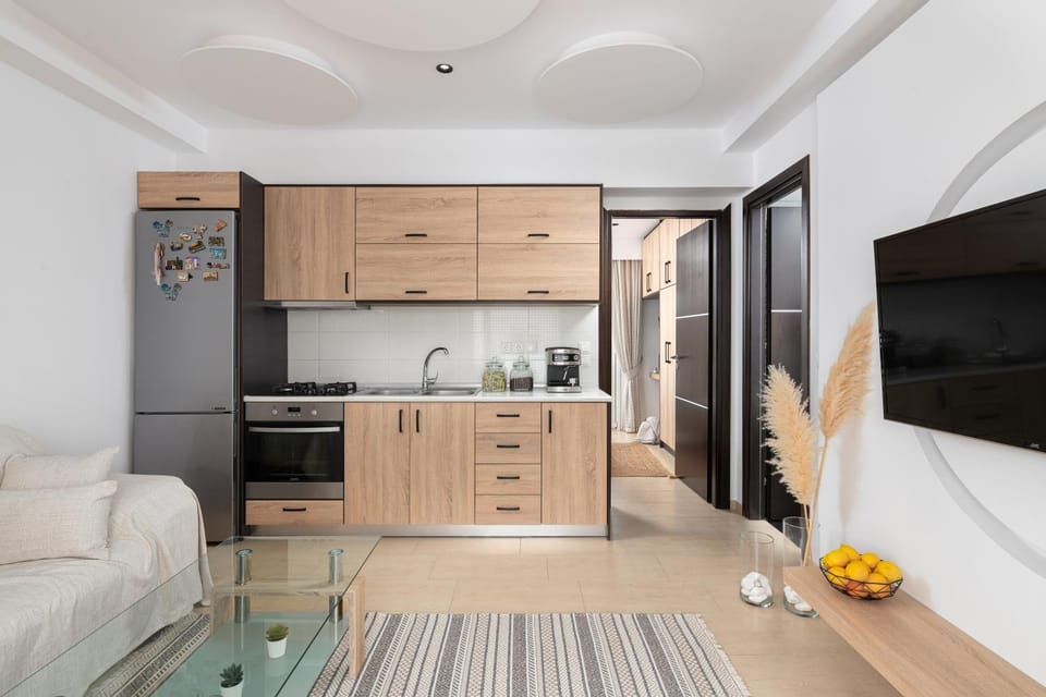 Kitchen or kitchenette, Living room, Seating area