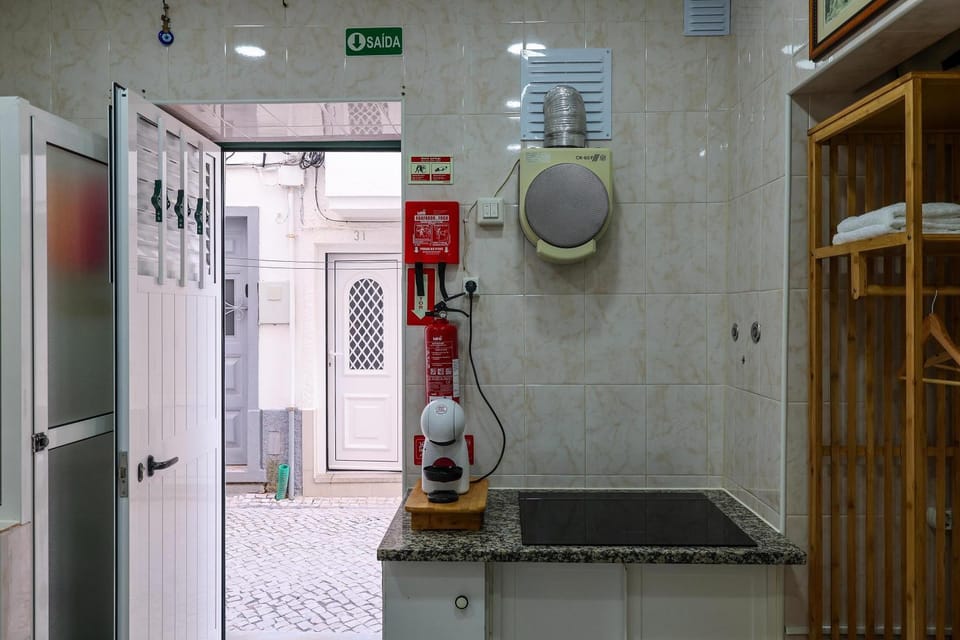 Kitchen or kitchenette, Street view