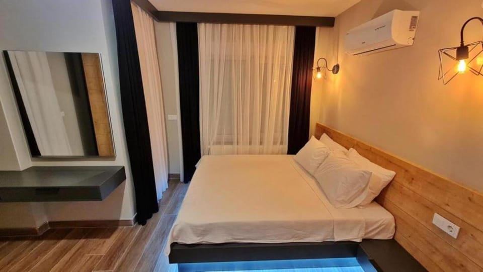 Bed, Bedroom, air conditioner