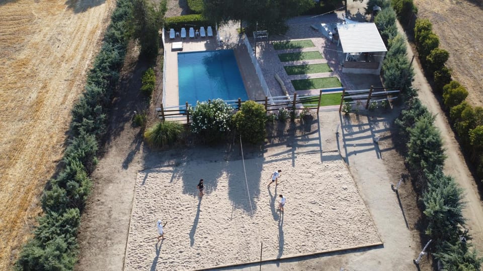 Natural landscape, Bird's eye view, Garden, Garden view, Pool view, Swimming pool