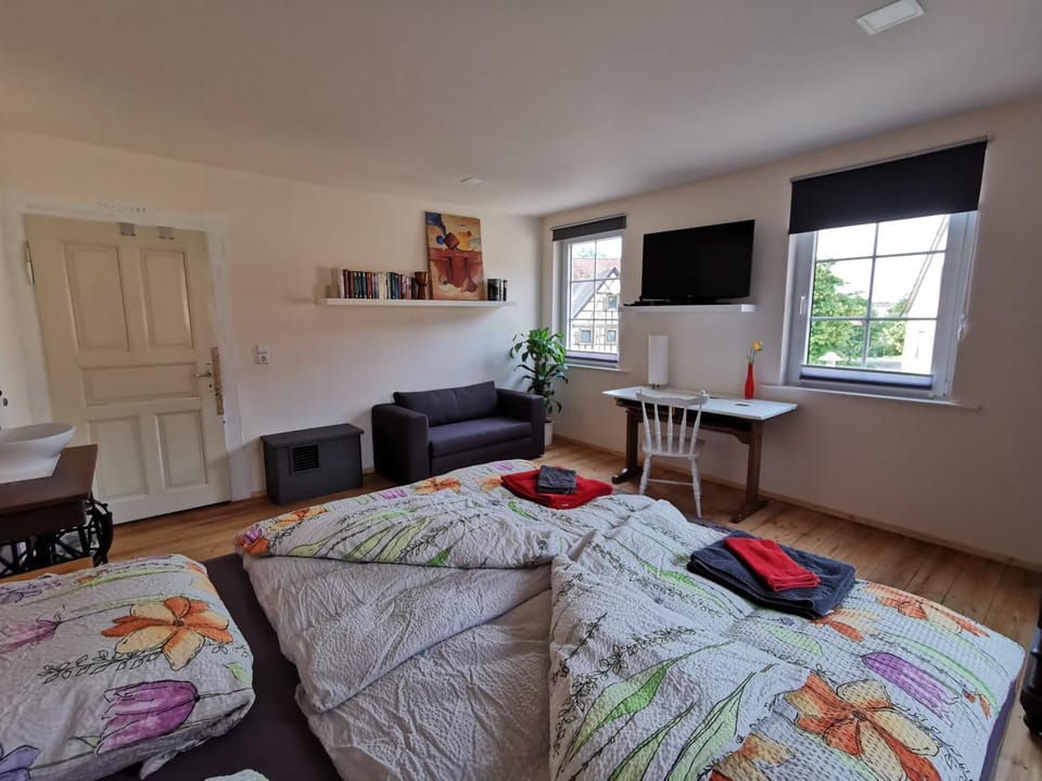 Bed, Photo of the whole room, Bedroom