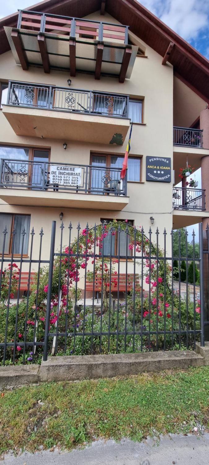 Property building, Balcony/Terrace, Garden view
