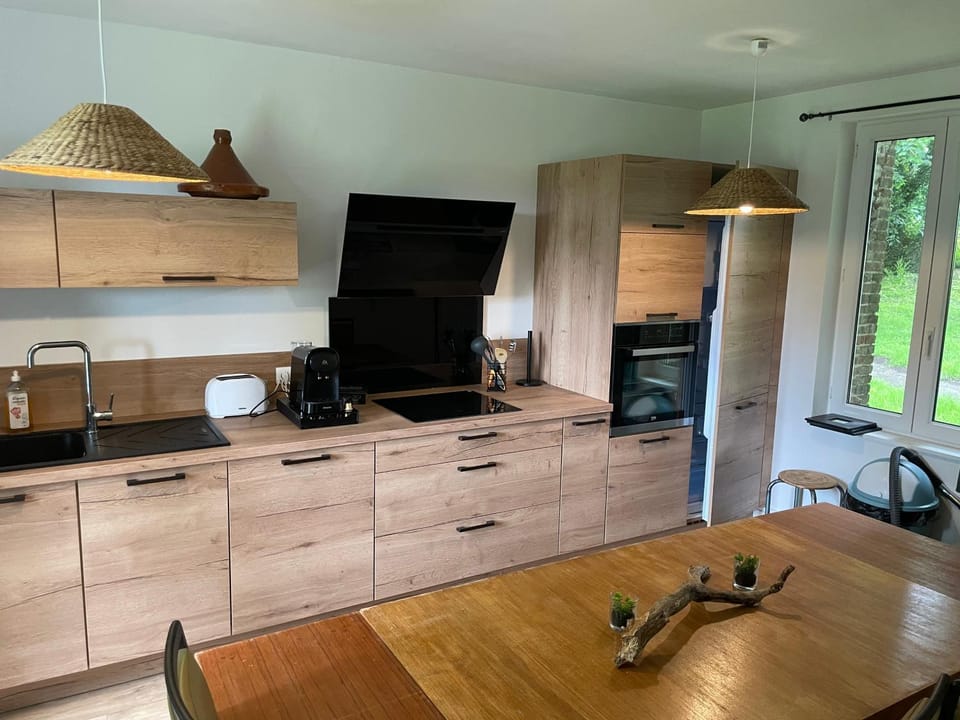 Kitchen or kitchenette