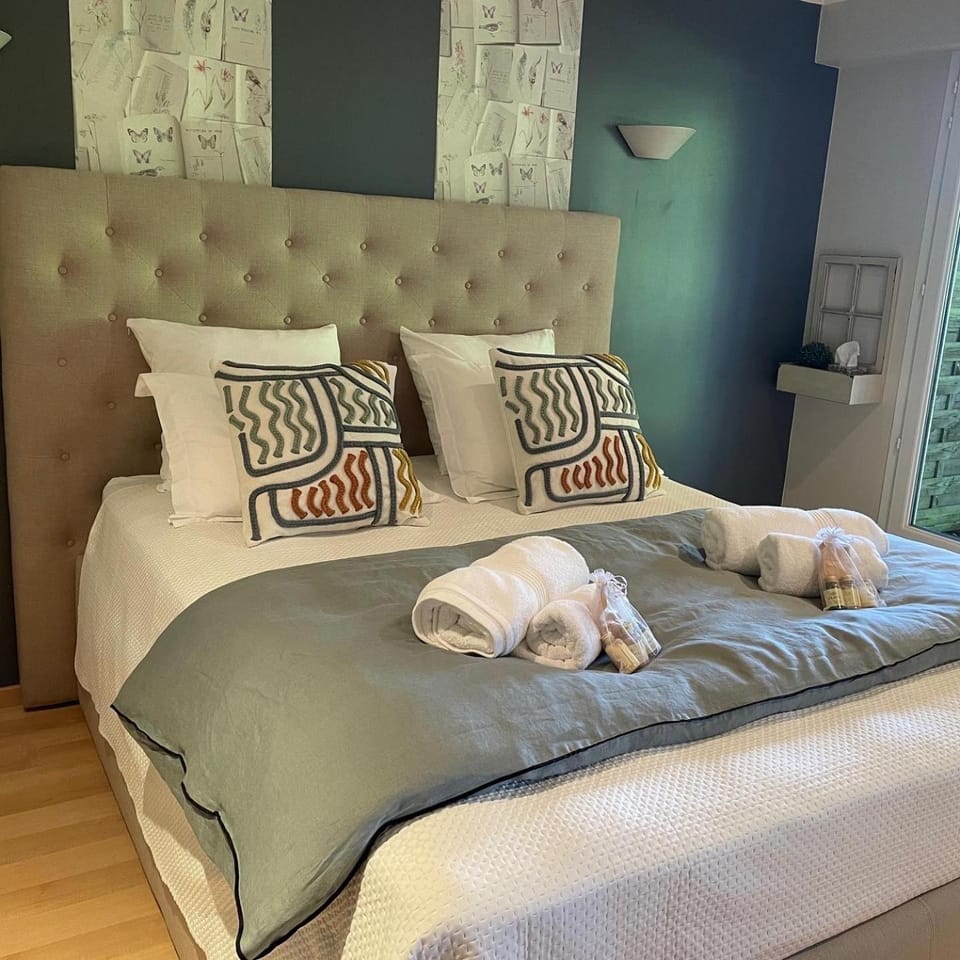 Le Maine N 5 - FLÉAC ANGOULEME - Suite Tilleul Bed and Breakfast in Nouvelle-Aquitaine