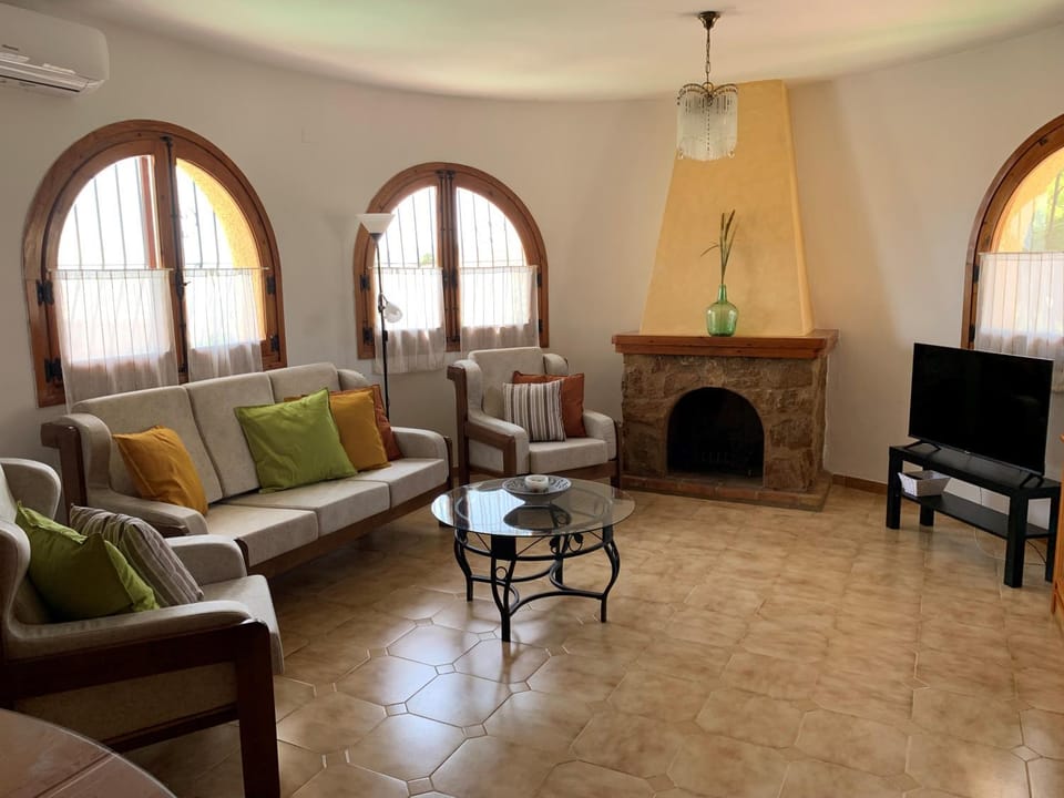 Living room, Photo of the whole room, Dining area, locker, air conditioner