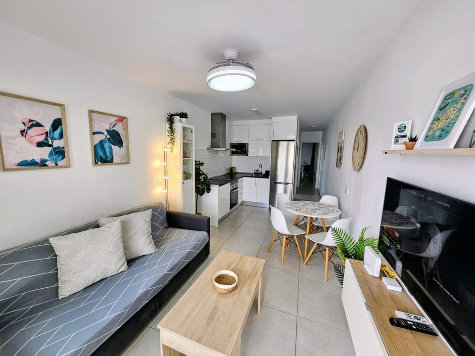 Kitchen or kitchenette, Living room, stove, stove, kitchen, kitchen