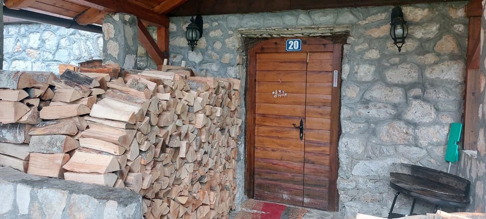 Kuća za odmor Grujić House in Montenegro