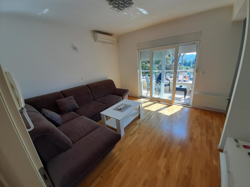 Apartman u centru Makarske Apartment in Makarska