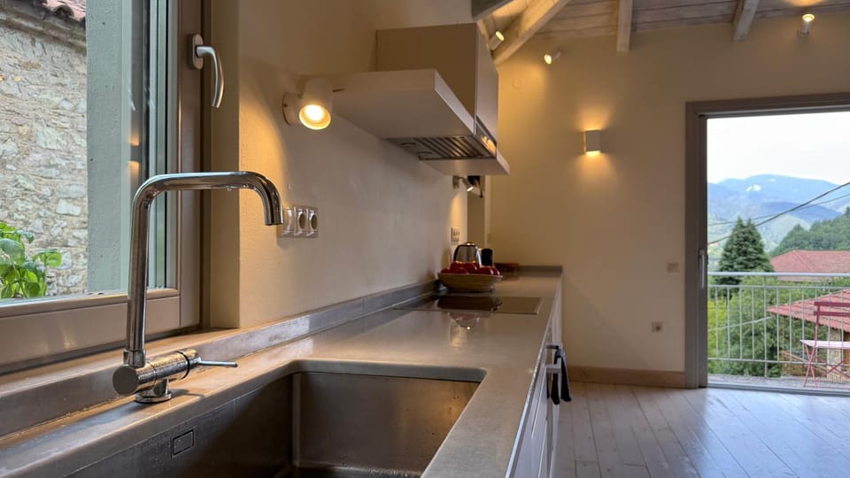 Footpath House / Ολόκληρο σπίτι στο Μεγάλο Χωριό Villa in Greece