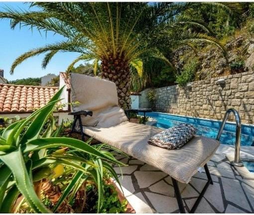 Sunny Villa, With Pool, BBQ, View, Parking Villa in Dubrovnik-Neretva County