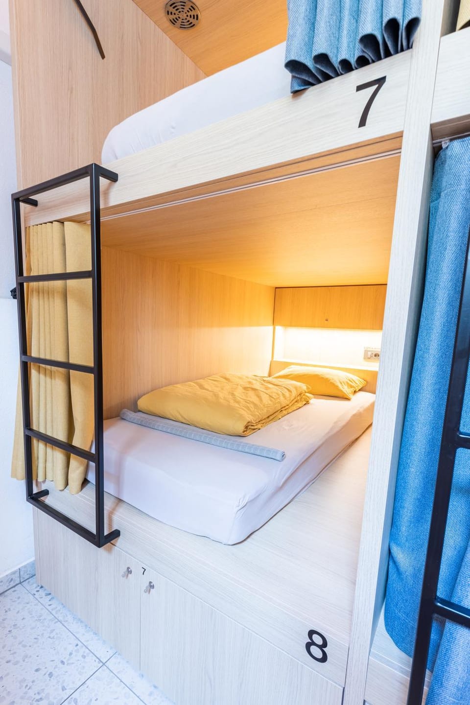 Bed, Bedroom, bunk bed