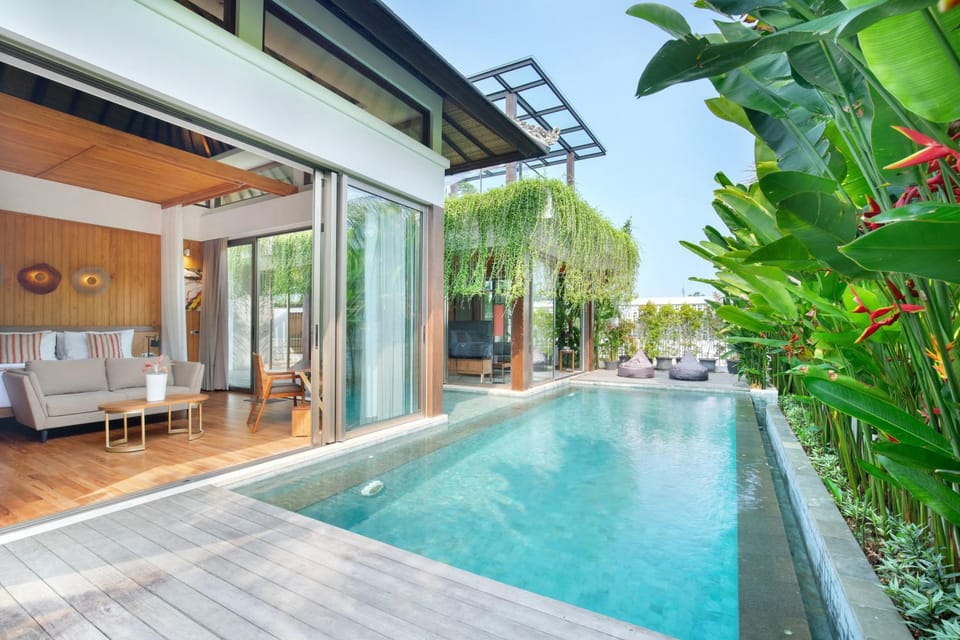 Natural landscape, Bedroom, Swimming pool, sunbed