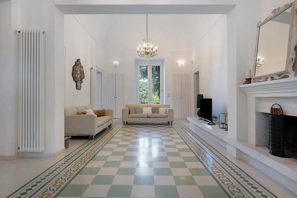 Property building, Living room