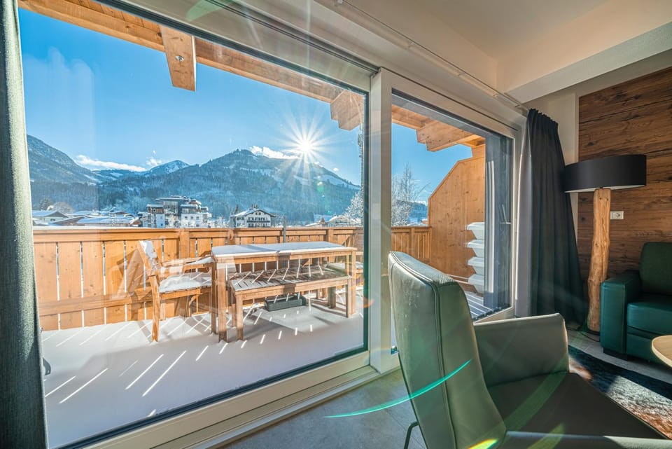 Balcony/Terrace, Mountain view