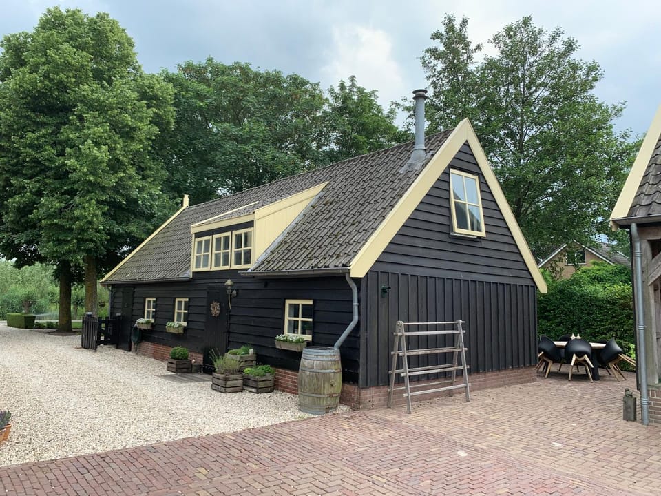 Property building, Day
