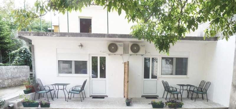 STUDIO APARTMENTS BaskaH2O Apartment in Baška Voda