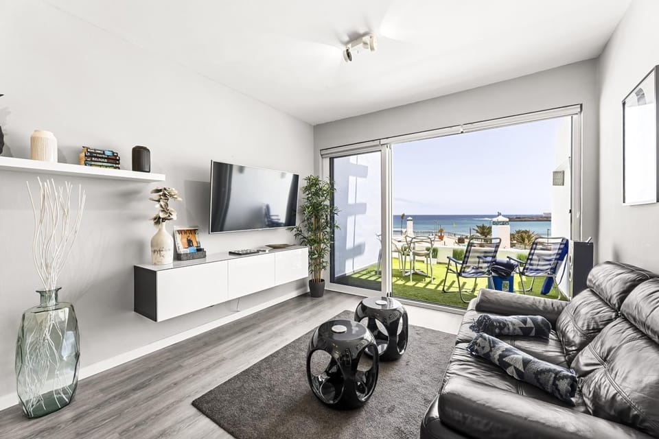 HOLYHOME CUCHARAS BEACH Apartment in Costa Teguise