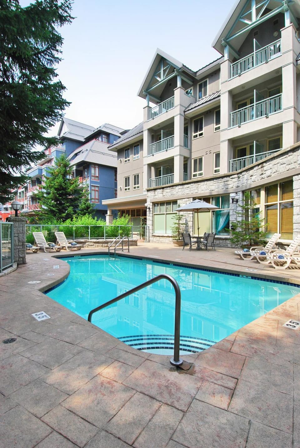 Property building, Spring, Summer, Swimming pool