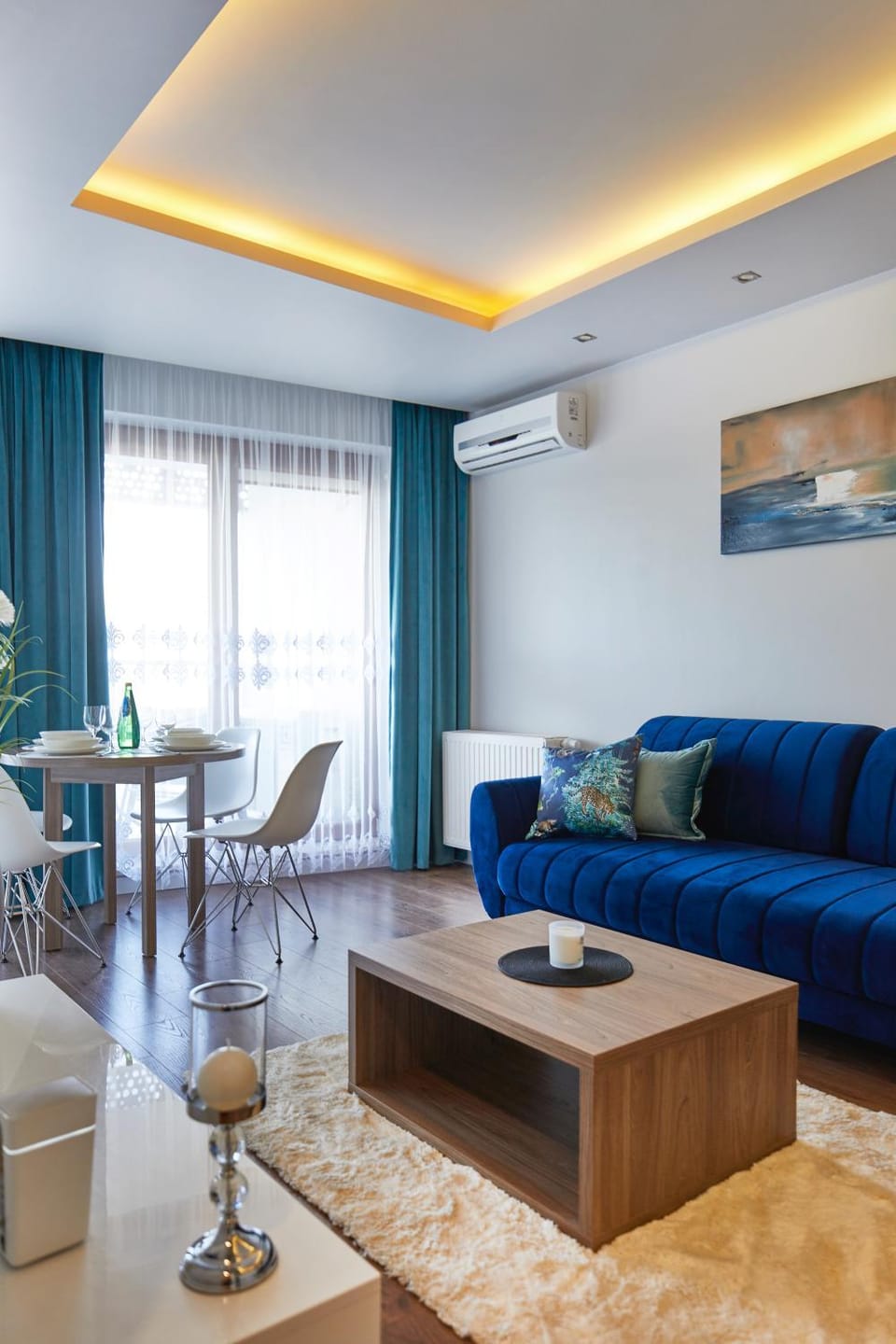 Living room, Seating area