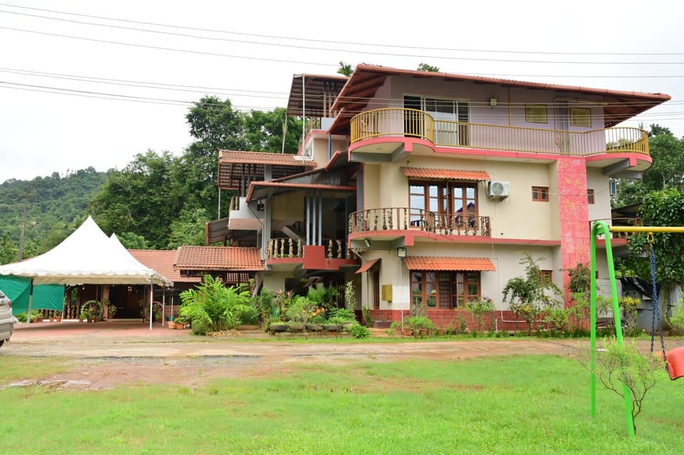 Property building, Garden, Garden view